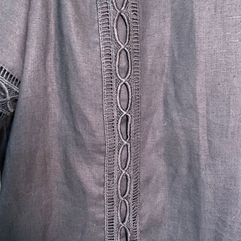 Neiman Marcus 100% Linen Lined Black Dress Crochet Details Size Small - Picture 5 of 8